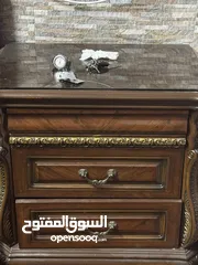  3 غرفة نوم لون بني شبه جديده خشب عيار 18 لاتيه