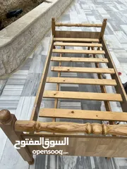  3 تخت خشب زان للبيع بسعر مغري
