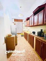  4 شـقـة نص فرش في زاوية الدهماني جنب المجمع الصحي للإيجار