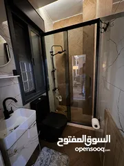  16 فيلة طابقين رائعة وفخمة جدا جدا مع العفش الفاخر وموقع خلاب واطلالة رائعة