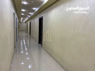  14 في موقع حيوي ومميز في مرج الحمام مجمع تجاري للبيع مكون من خمس طوابق بسعر مغري/ ref 9027