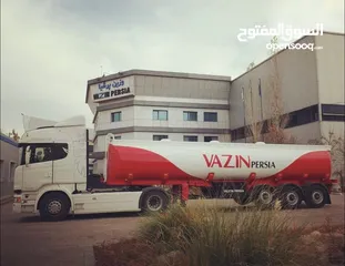  2 Semi trailers