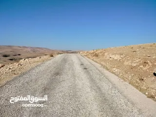  4 قطعة ارض 3دونمات ونصف فقط  مطلة ومرتفعه واصل جميع خدمات شرق جرش دحل