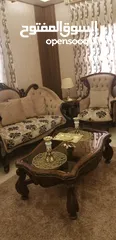  15 طقم كنب خشب زان للبيع مع البرادي بحاله الجديد