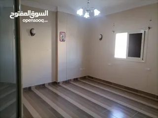  5 شقة للبيع بمدينة العبور   115 متر