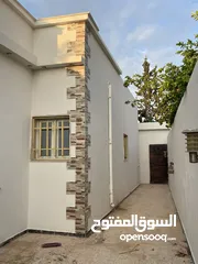  5 منزل للبيع - عين زاره الابيار