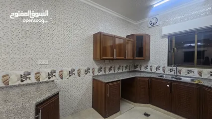  1 طابق كامل للإيجار