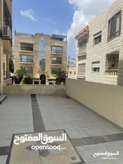  13 شقه فارغه للايجار ام السماق 250م الطابق الارضي
