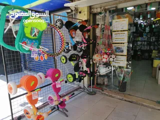  1 مكتبة للبيع قرطاسية والعاب وتوجيهي تعمل بشكل جيد شارع حيوي قائمة ولها سمعتها بالمنطقة ولها زبونها