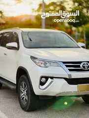  4 Toyota Fortuner 2018