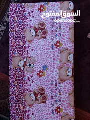  1 فرشة سرير بيبي كبير استعمال بسبط..  شبه جديدة