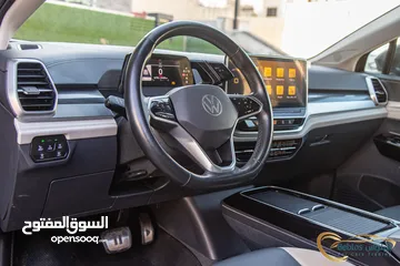  17 Volkswagen ID6 Crozz Pure Plus 2021   السيارة بحالة ممتازة جدا و قطعت مسافة 50,000 كيلو متر فقط