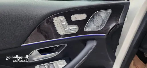  17 مرسيدس GLE 350- 4 MATIC موديل 2020  دفع رباعي  عاليه الإضافات  غير مجمركه لون ابيض والداخل اسود