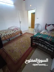  8 شقة مفروشة بنظام سويت مقابل الجامعة الاردنية بداية طلوع نيفين من المالك مباشرة / عمارة عائلية