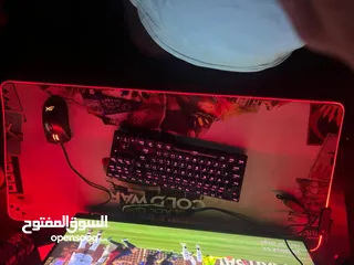  5 Mouse pad rgb للبيع استعمال يوم واحد بس