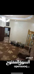  6 للبيع    مجمع تجاري.   ثلاث مخازن + شقق عدد ثنين   بدخل شهري