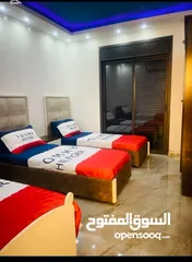  17 فيلا واسعة للايجار