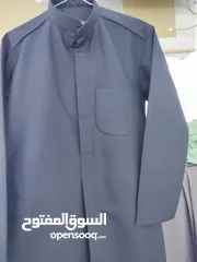  15 مصنع تلل للملابس الرجالية والأطقم الطبية والفندقية والمدارس والمطاعم.