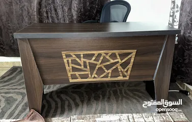  1 طاولة وكرسي مكتب شبكي مُتحرك مع قاعدة كروم يحمل وزن عالي