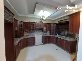  13 شقة مستعمله للبيع اربد الحي الشرقي