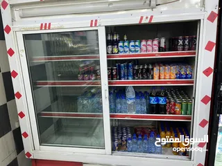  1 ثلاجه عرض خدمه ذاتيه