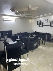  3 شقة  ارضيه للبيع