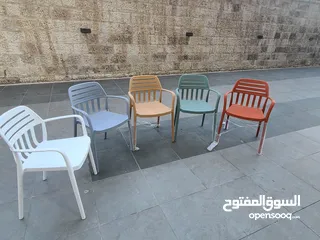  1 كراسي اكريليك كراسي حديقة كراسي خارجية كرسي اكريليك قوي عظم مقارم للشمس للمطاعم والمساحات الخارجية