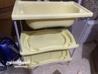  3 تخت بيبي  وبانيو تلات طبقات وبانيو مفرد