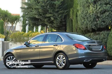  25 مرسيدس C200 موديل 2020 بحاله الوكاله فحص كامل بدون حوادث دهان الشركة مسافه 70 الف كم مالك واحد