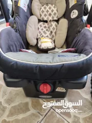  4 عربايه أطفال جرأكو 3 في 1 بحاله ممتازه مع كار سير للسياره نوع فخم