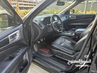 12 Nissan Pathfinder  4x4 2016