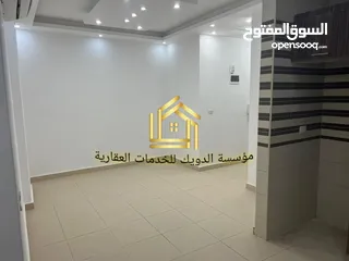  4 شقة فارغة - الرابية - 2نوم - قرب الخدمات
