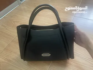  10 chris bella black leather purse for women. شنتة/شنطة/حقيبة كريس بيلا جلد اسود نسائية حجم كبير جديدة