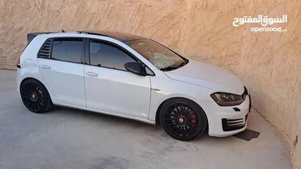  13 بسبب السفر المستعجل جولف 2015 جي تي اي  جدددديده بمعنى الكلمه فل فل اضافات بسعر ممتاز وتنازل مباشر