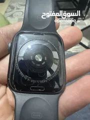  1 Apple watch series 4