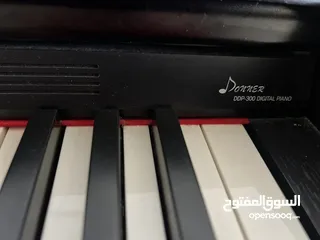  6 Donner DDP-300 Digital Piano – بيانو ديجيتال احترافي بحالة ممتازة