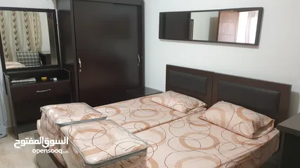  4 شقه مفروشه قريبه من الخدمات ومن المالك مباشره بناية عائلات واثاث جميل