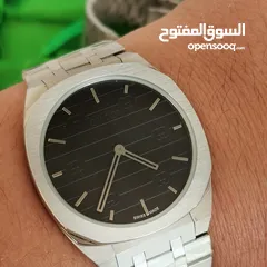  11 الساعة التريند جوتشي ... الرفيعة ... بسمك كريدت كارد ..... نسخة عالية الجودة .... ،،A7+  متوفرة الان