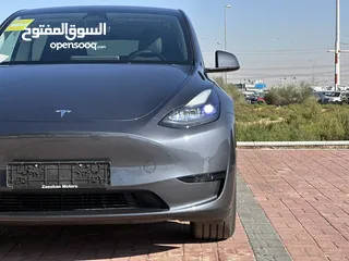  7 TESLA MODEL Y 2024