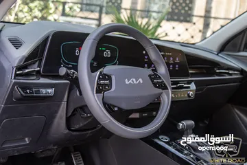  11 Kia Niro 2023  الشكل الجديد كليا