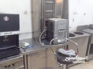  12 أن شاء الله ///////موجود جميع انواع عداد المطاعم والسعر مناسب جدا  العنوان الزرقاء شارع 36 الزرقاء