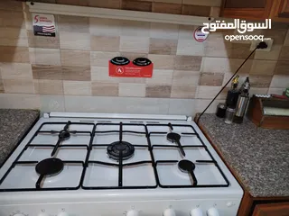  2 غساله بينكو 7كيلو وغاز فريجيدير بحالة ممتازة 5 رؤوس نوع فريجيدير ايطالي