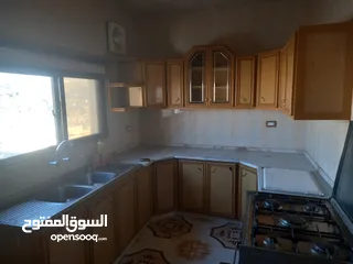  14 شقة طابقية