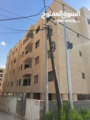  3 شقة خلف كلية بنات اربد و مدرسة ابو بكر
