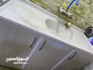  2 كاونترات + طاولة طعام للبيع