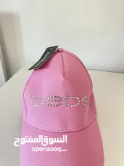  2 طاقية  جديدة new غير مستعملة سعرها قابل للتفاوض
