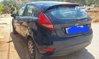  2 فورد فييستا 2012