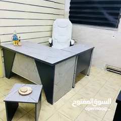  27 مكتب 140*70 مع جانبيه 80*40 وطاولة وسط تفصيل خشب مستورد بسعر المصنع