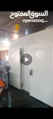  3 قاعه صناعيه للصناعات الغذائيه ومواد التجميل مجهزه للعمل مساحه 500 متر