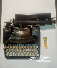  2 3 آلات طابعة يدوية وواحدة كهرباء . الاسعار والتفاصيل في الوصف.